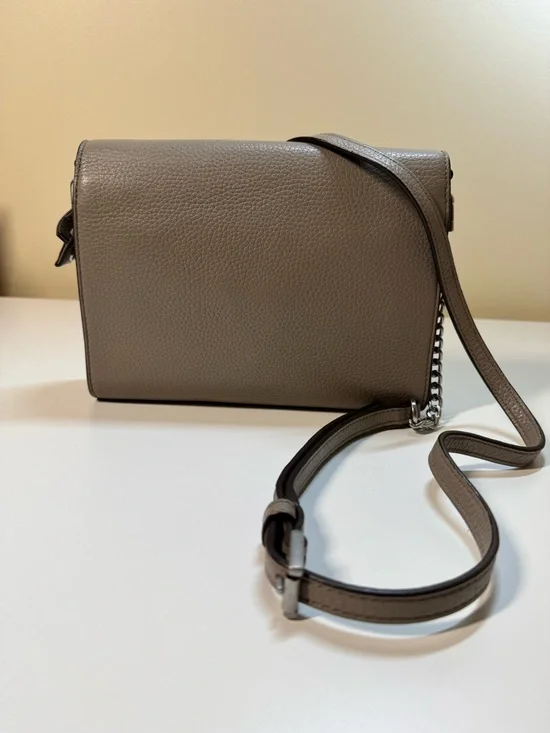 Tory Burch Britton Adjustable Shoulder/Crossbody in French Gray - EUC - Picture 2 of 13